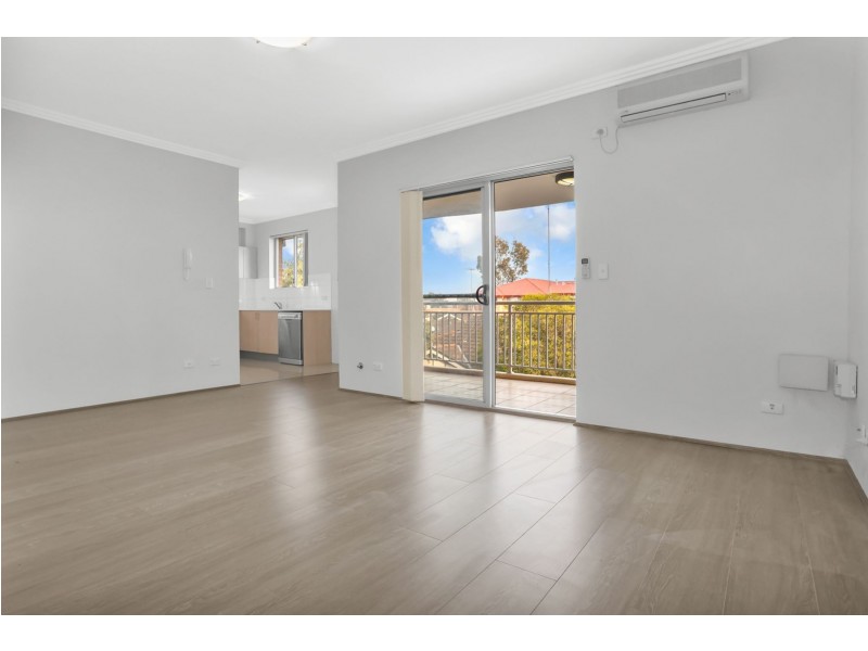 23/13-17 Regentville Road, Jamisontown NSW 2750