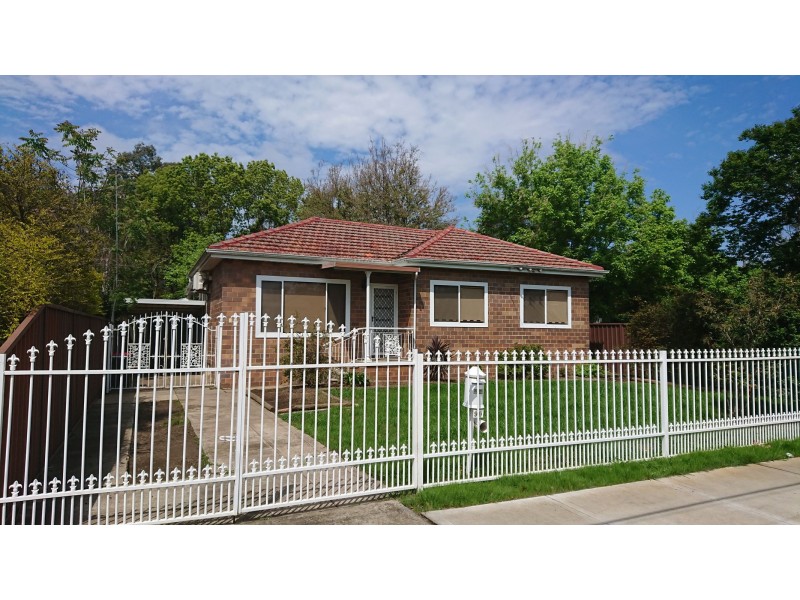 90 Victoria Street, Kingswood NSW 2747