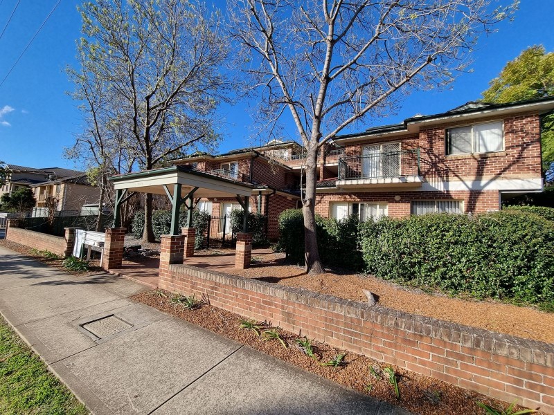 2/10 Dent Street, Penrith NSW 2750