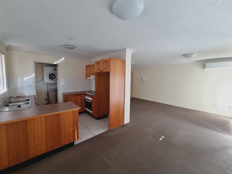 2/10 Dent Street, Penrith NSW 2750