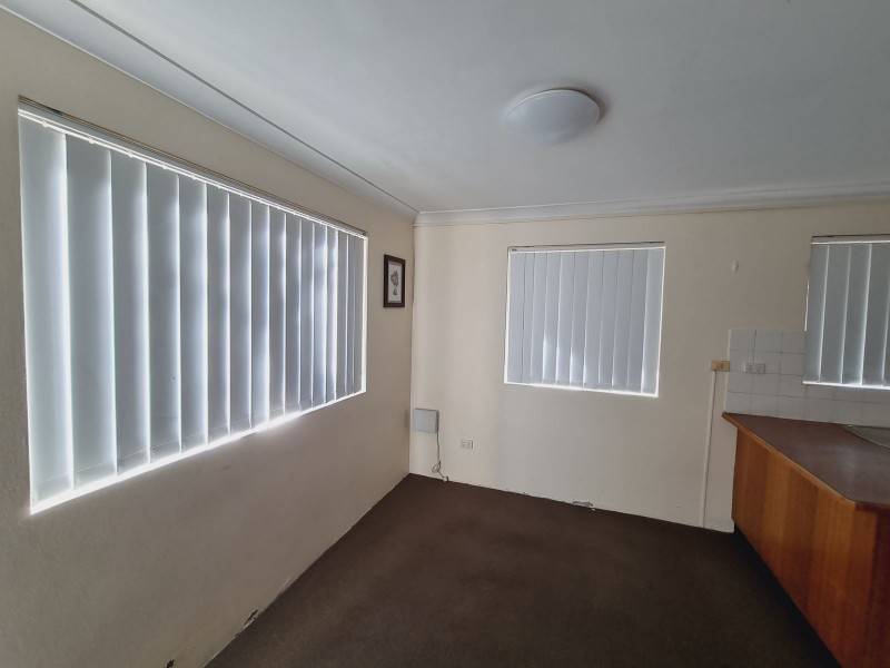 2/10 Dent Street, Penrith NSW 2750