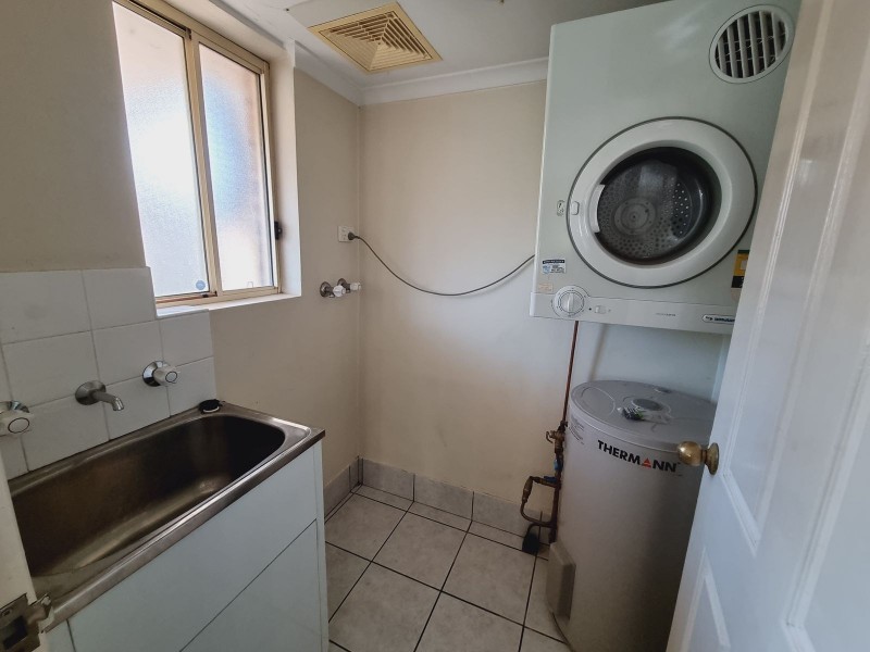 2/10 Dent Street, Penrith NSW 2750