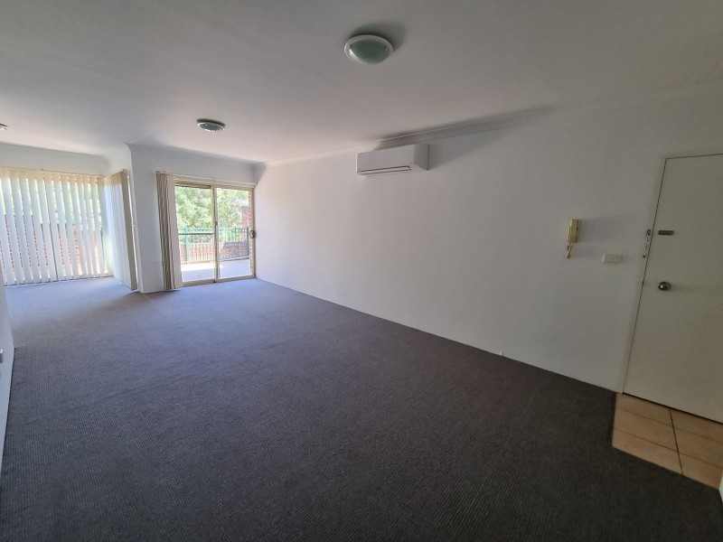 8/10-12 Dent Street, Penrith NSW 2750