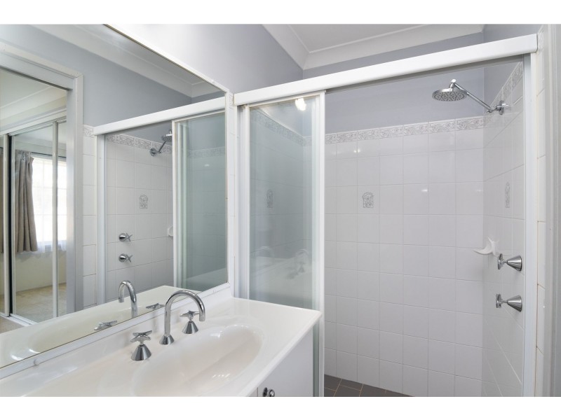 17 Muirfield Crescent, Glenmore Park NSW 2745