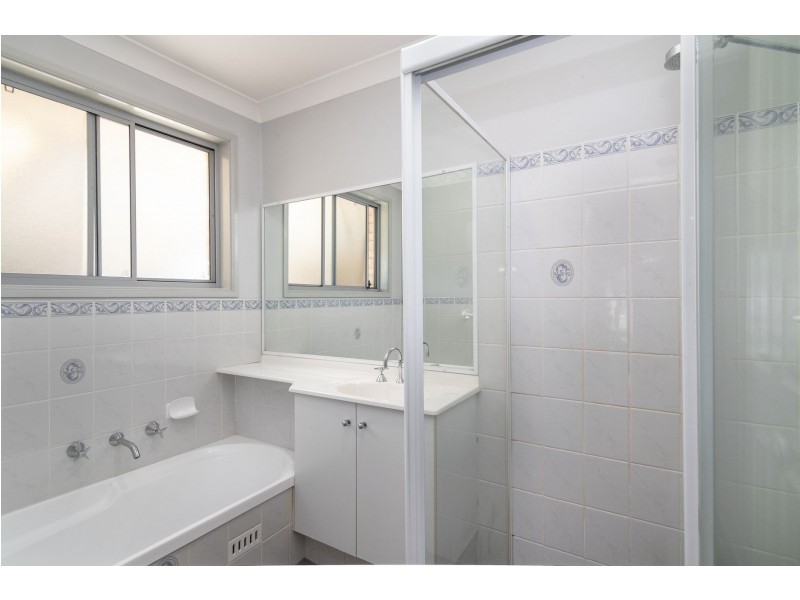 17 Muirfield Crescent, Glenmore Park NSW 2745