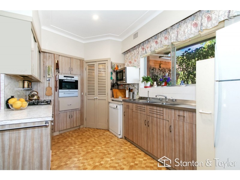 33 Garswood Road, Glenmore Park NSW 2745
