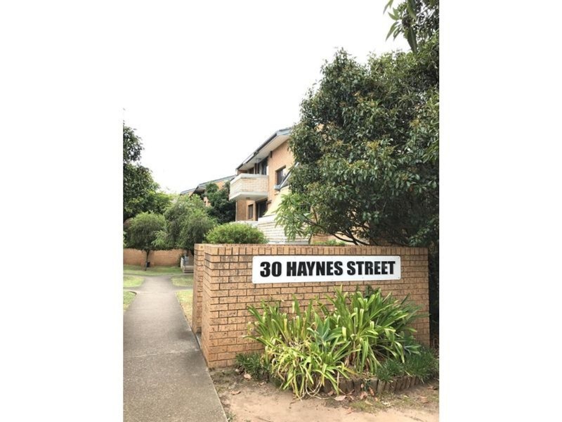 8/30 Haynes Street, Penrith NSW 2750