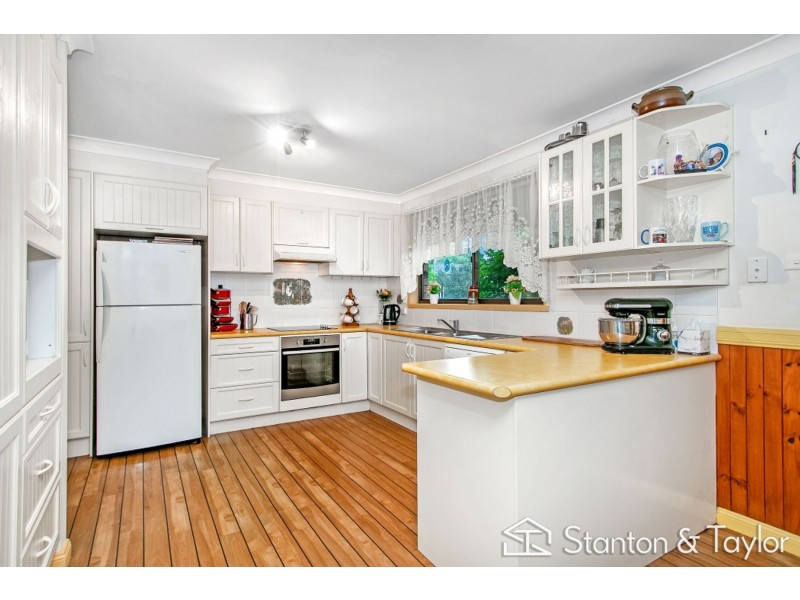 5 Colling Avenue, Werrington County NSW 2747