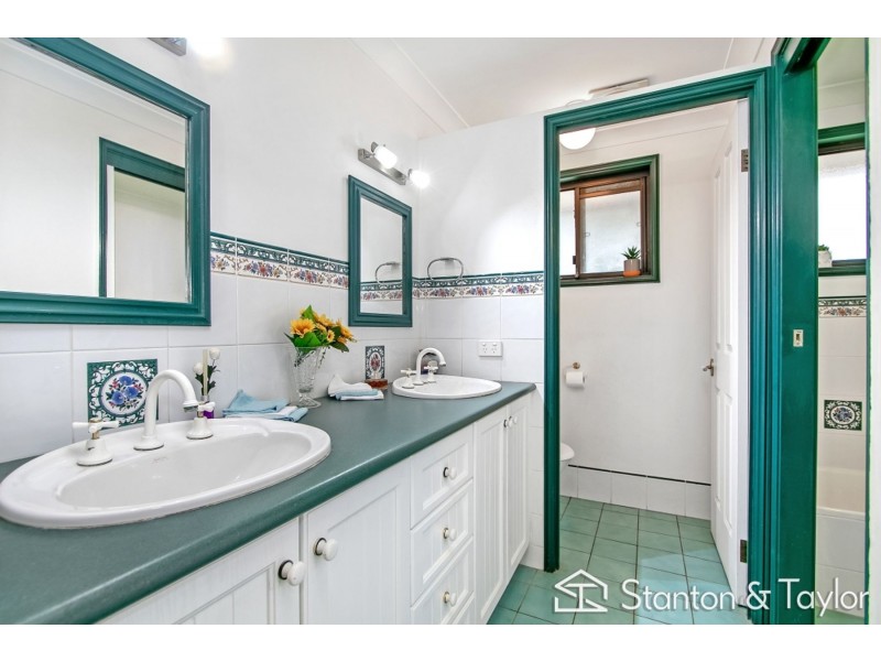 5 Colling Avenue, Werrington County NSW 2747