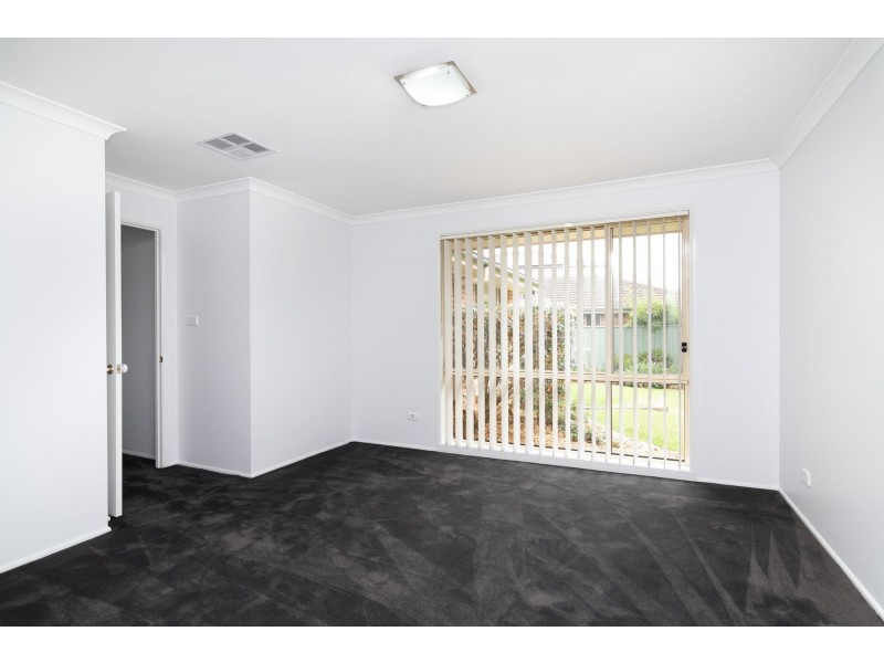 4 Hillside Circuit, Cranebrook NSW 2749