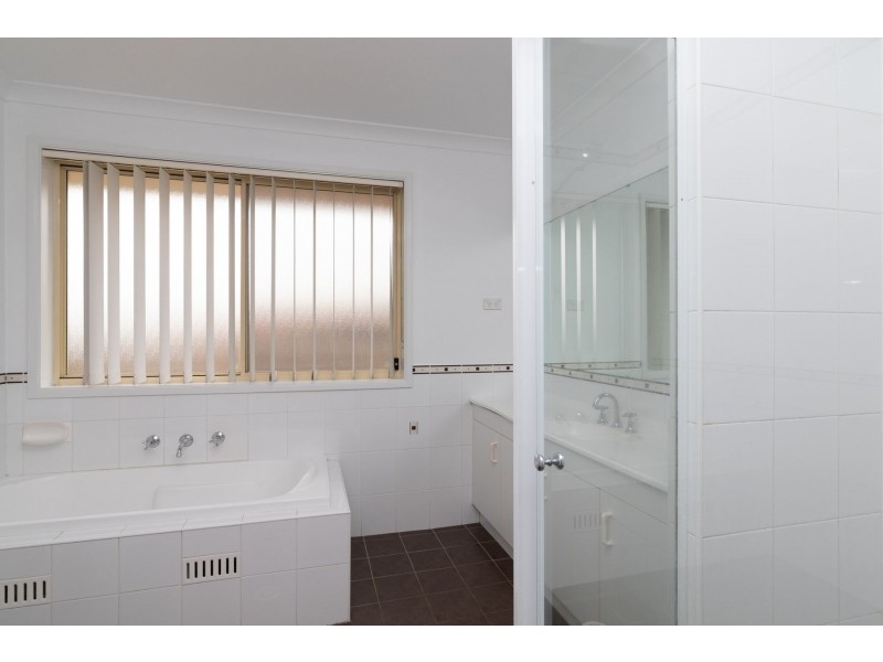 4 Hillside Circuit, Cranebrook NSW 2749