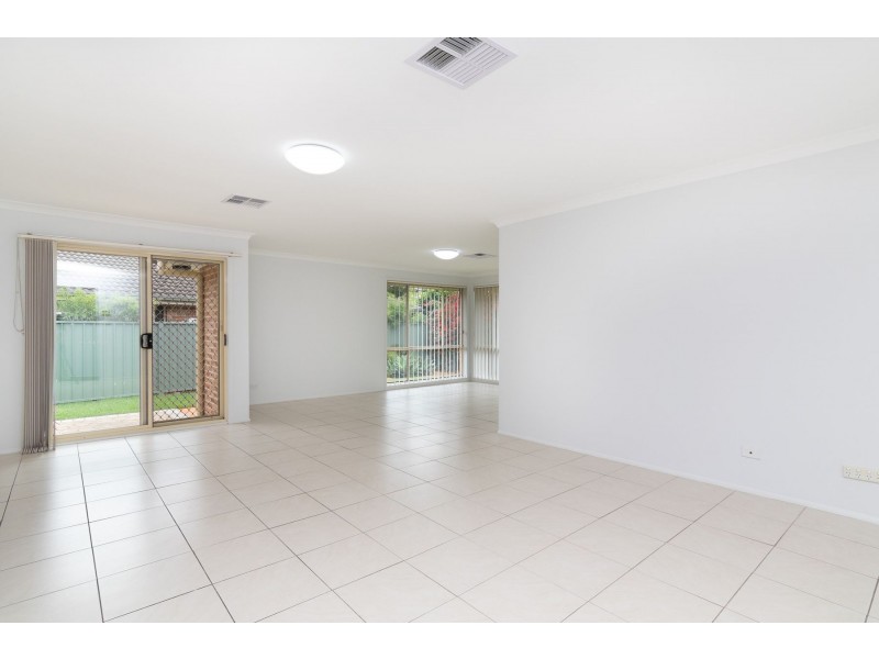 4 Hillside Circuit, Cranebrook NSW 2749