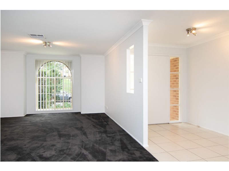 4 Hillside Circuit, Cranebrook NSW 2749