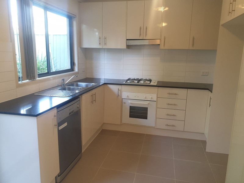 11/84 Woodlands Drive, Glenmore Park NSW 2745