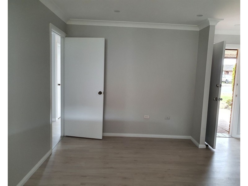 20 Solander Drive, St Clair NSW 2759