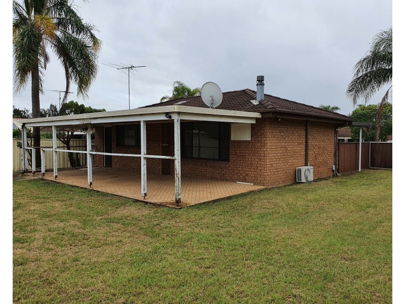 20 Solander Drive, St Clair NSW 2759