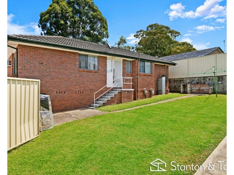 17 & 17A Moxham Street, Cranebrook NSW 2749