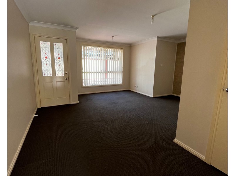 2/63 Jones Street, Kingswood NSW 2747