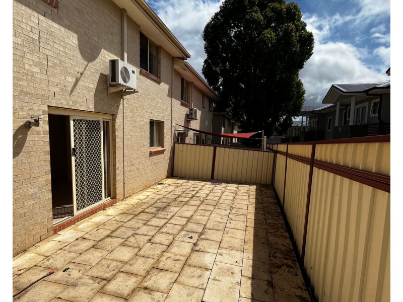 2/63 Jones Street, Kingswood NSW 2747