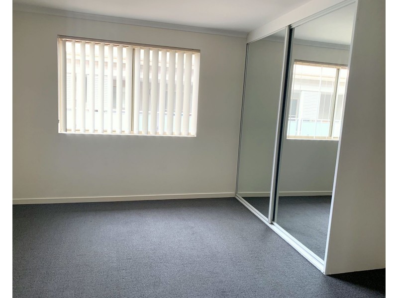 4/8 Colless Street, Penrith NSW 2750