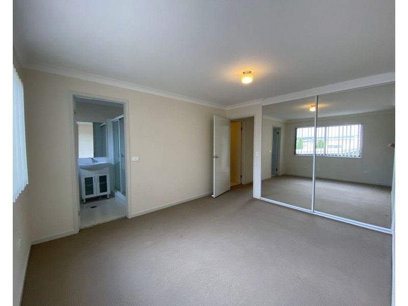 11/26 Luttrell Street, Glenmore Park NSW 2745