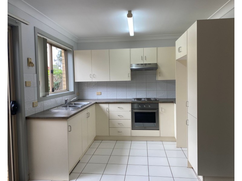 2/41-43 Jamison Road, Kingswood NSW 2340