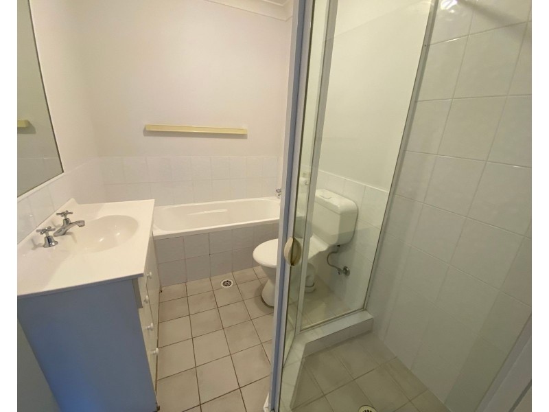 2/41-43 Jamison Road, Kingswood NSW 2340