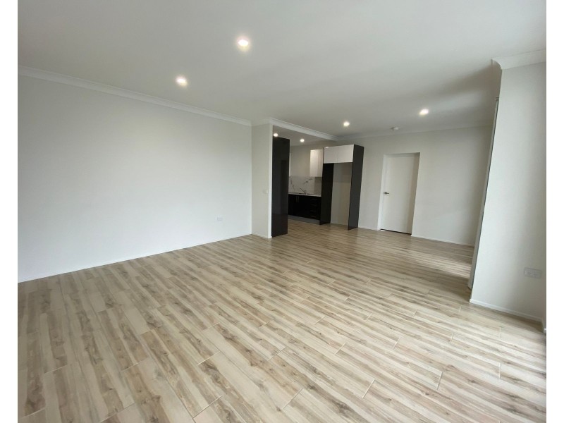 8/108 Lethbridge Street, Penrith NSW 2750