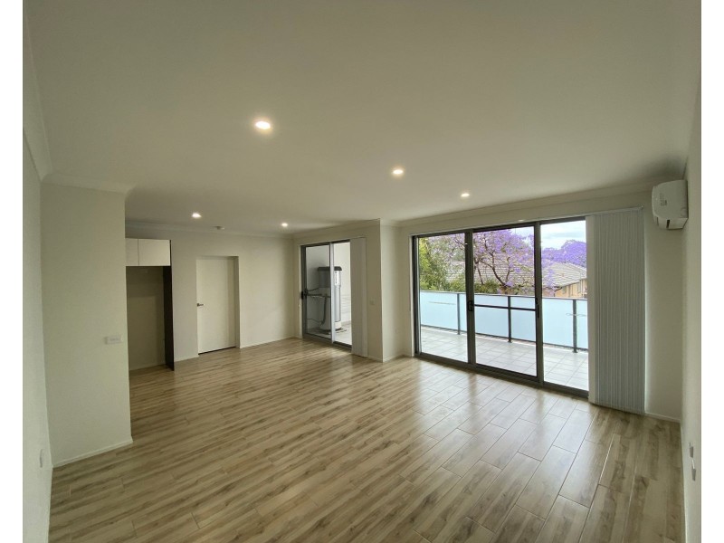 8/108 Lethbridge Street, Penrith NSW 2750