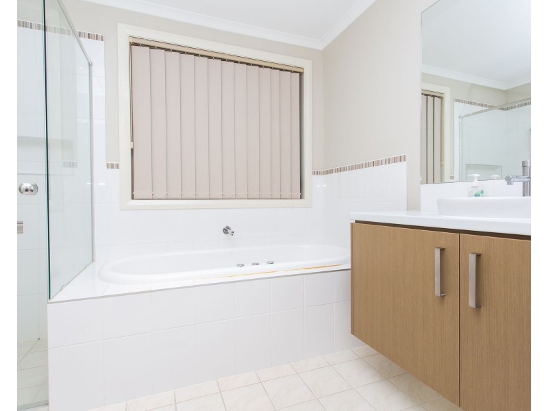 4 Barry Coe Place, Cranebrook NSW 2749