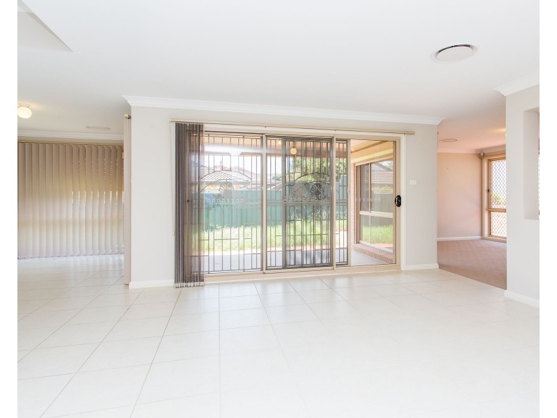 4 Barry Coe Place, Cranebrook NSW 2749