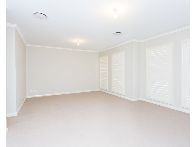 4 Barry Coe Place, Cranebrook NSW 2749