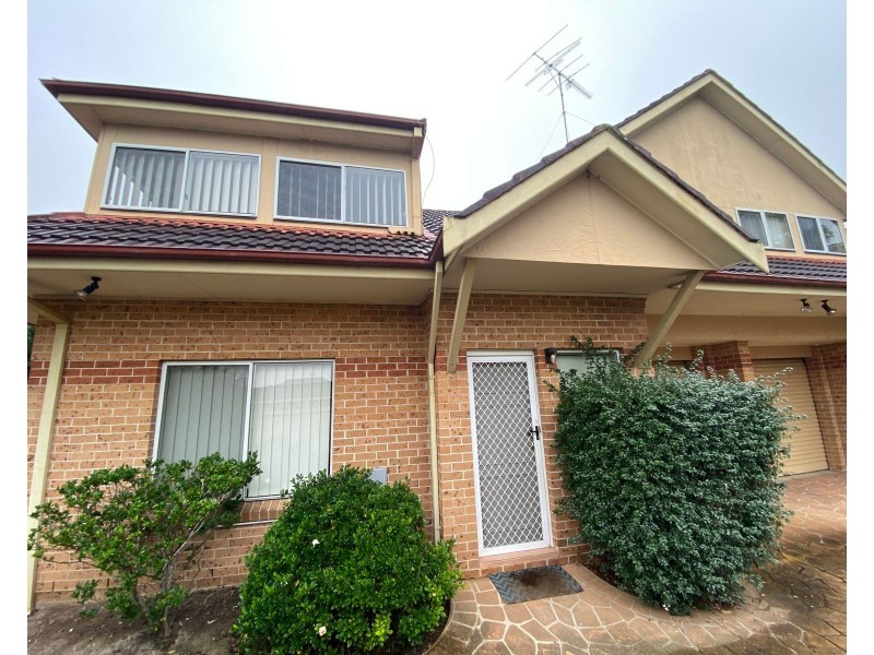 2/81 Castlereagh Street, Penrith NSW 2750