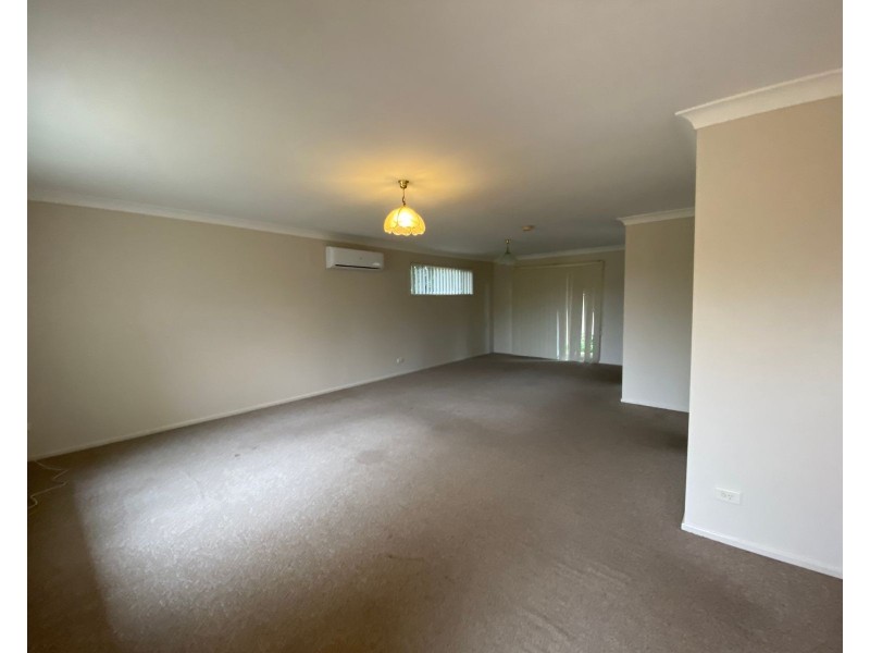 2/81 Castlereagh Street, Penrith NSW 2750