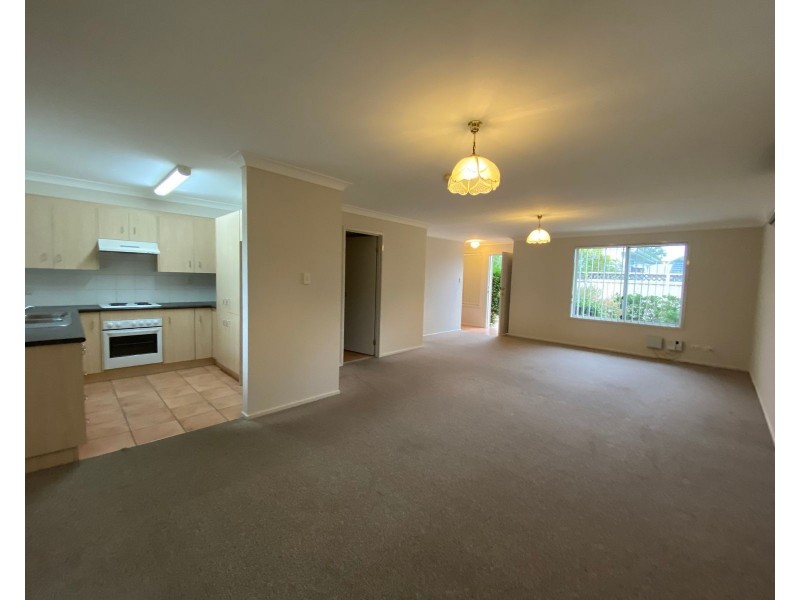 2/81 Castlereagh Street, Penrith NSW 2750