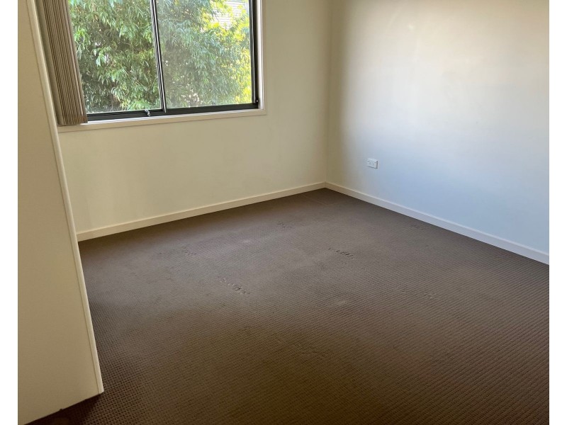 5/84 Woodlands Drive, Glenmore Park NSW 2745