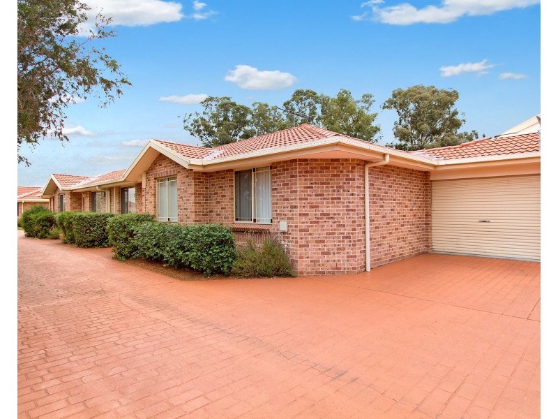 2/66 Stafford, Kingswood NSW 2747