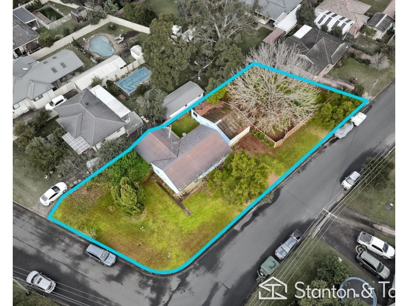 10 Emily Avenue, Emu Plains NSW 2750