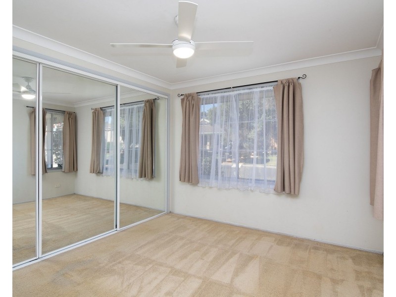 17 Muirfield Crescent, Glenmore Park NSW 2745