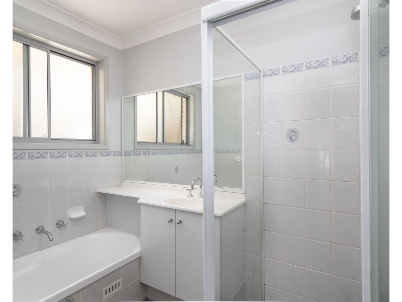 17 Muirfield Crescent, Glenmore Park NSW 2745