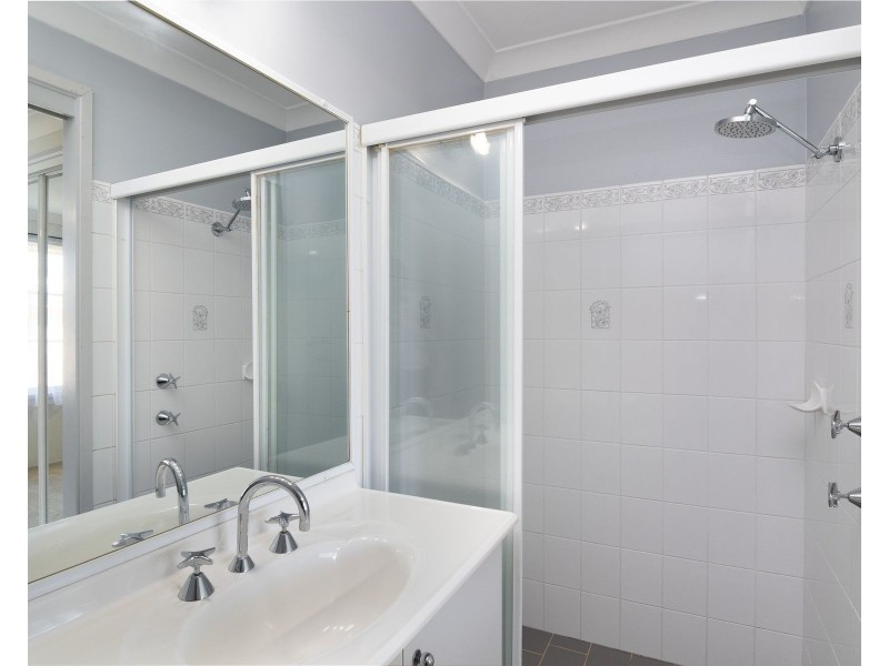 17 Muirfield Crescent, Glenmore Park NSW 2745