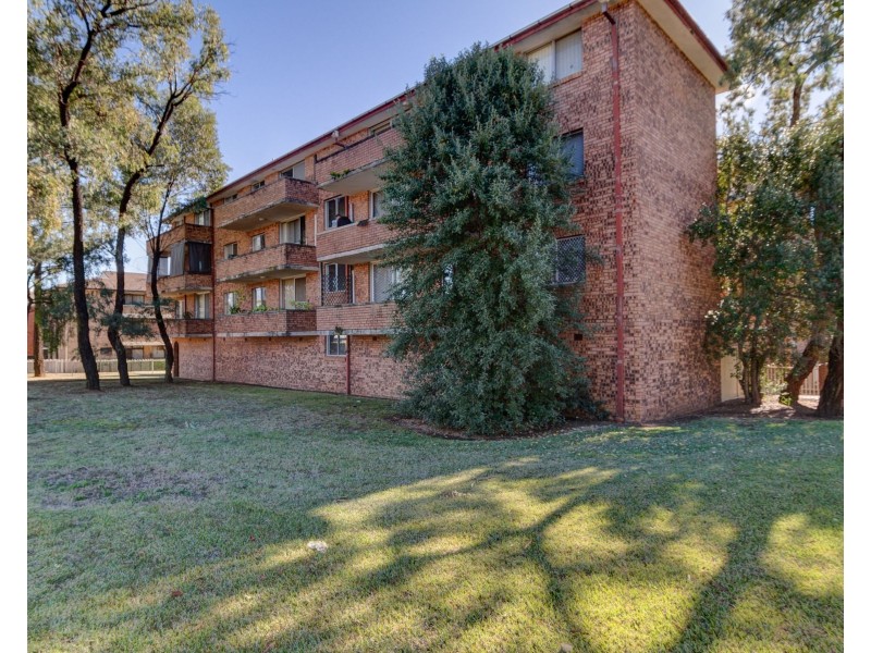 9/165 Derby Street, Penrith NSW 2750