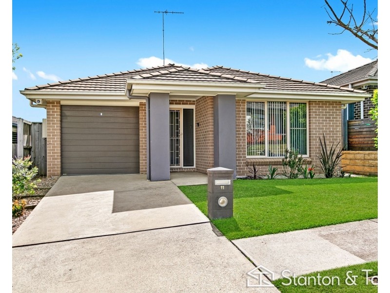 11 Sunrise Terrace, Glenmore Park NSW 2745
