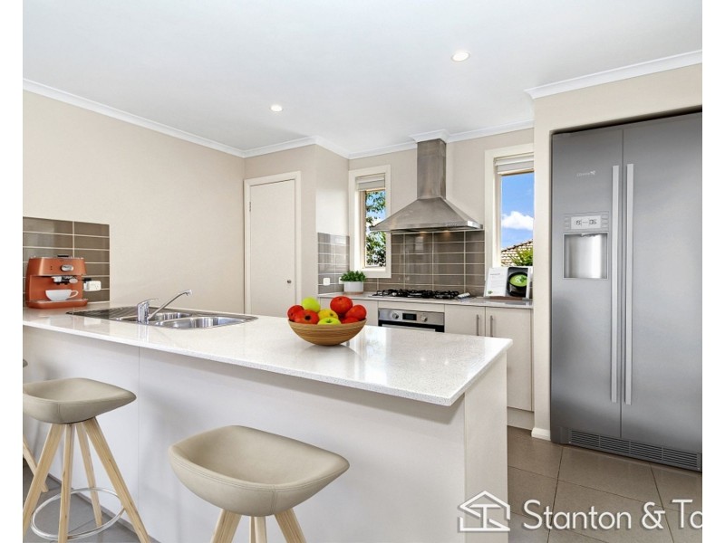 11 Sunrise Terrace, Glenmore Park NSW 2745