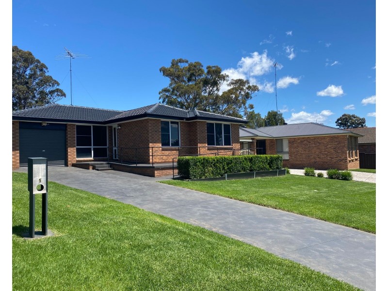 5 Nungeroo Avenue, Jamisontown NSW 2750