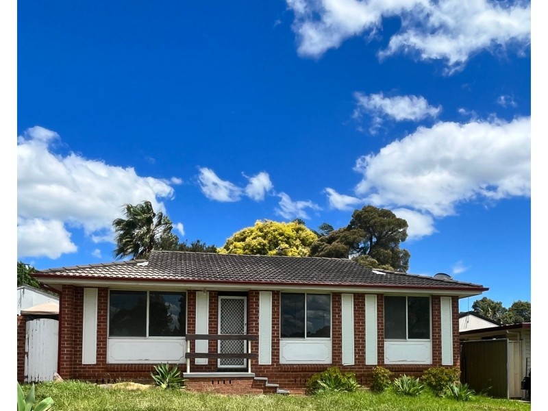 8 Brentwood Grove, Werrington Downs NSW 2747
