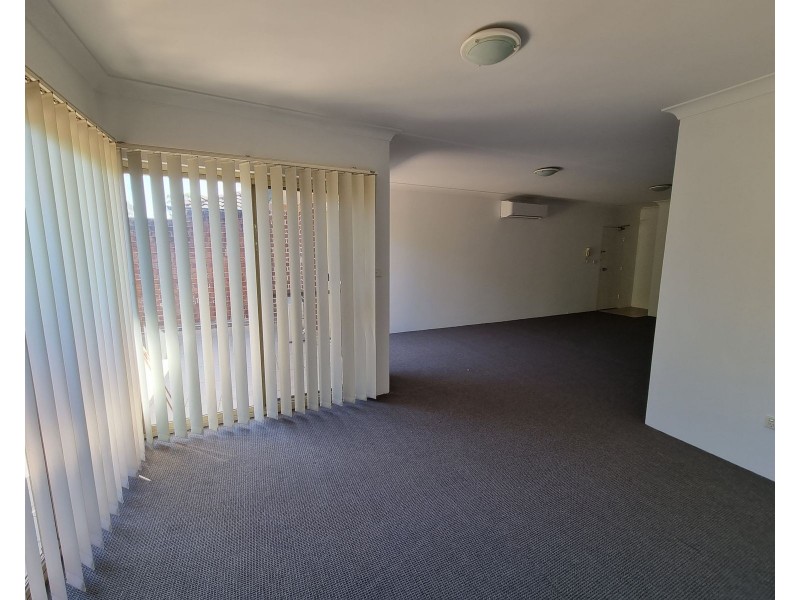 8/10-12 Dent Street, Penrith NSW 2750