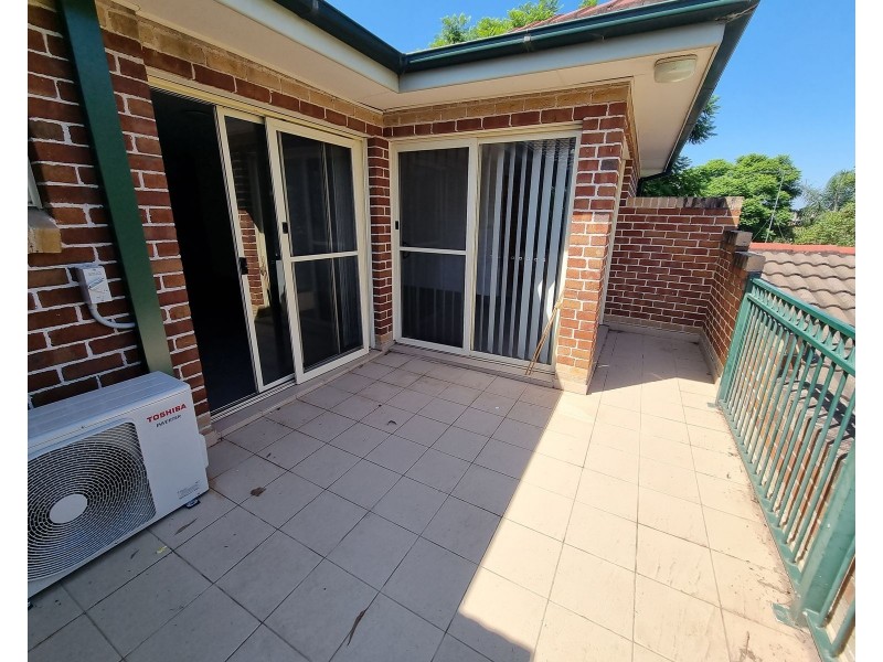 8/10-12 Dent Street, Penrith NSW 2750