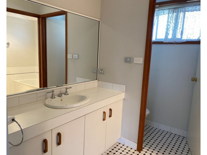 104 Sunflower Drive, Claremont Meadows NSW 2747