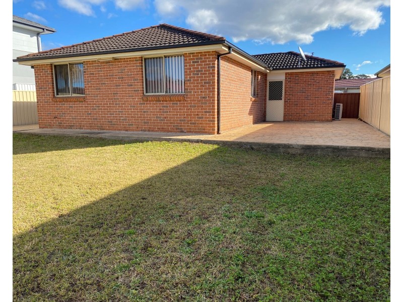 104 Sunflower Drive, Claremont Meadows NSW 2747